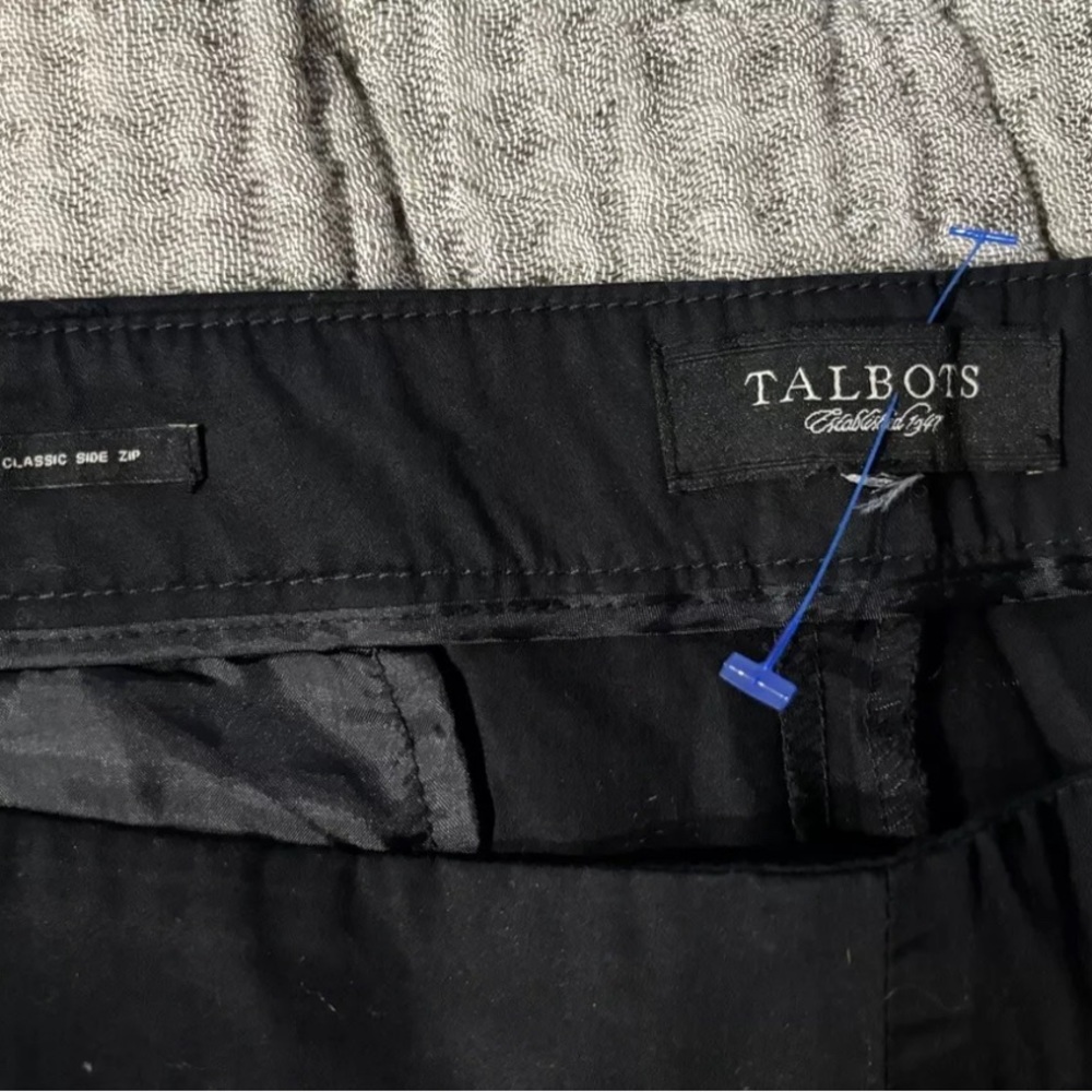 Talbots Pants Women's Size 12Classic Side Zip Tapered Leg Black Lightweight